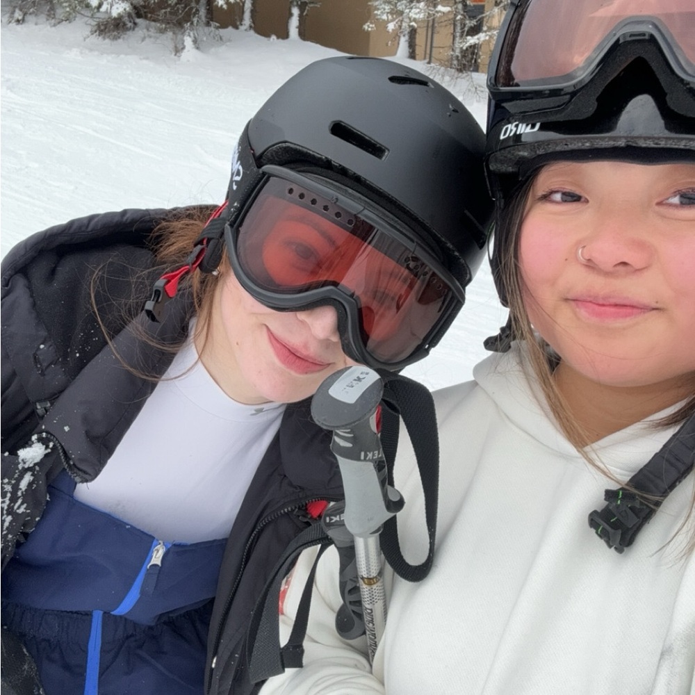 Meet your Posher, Amy